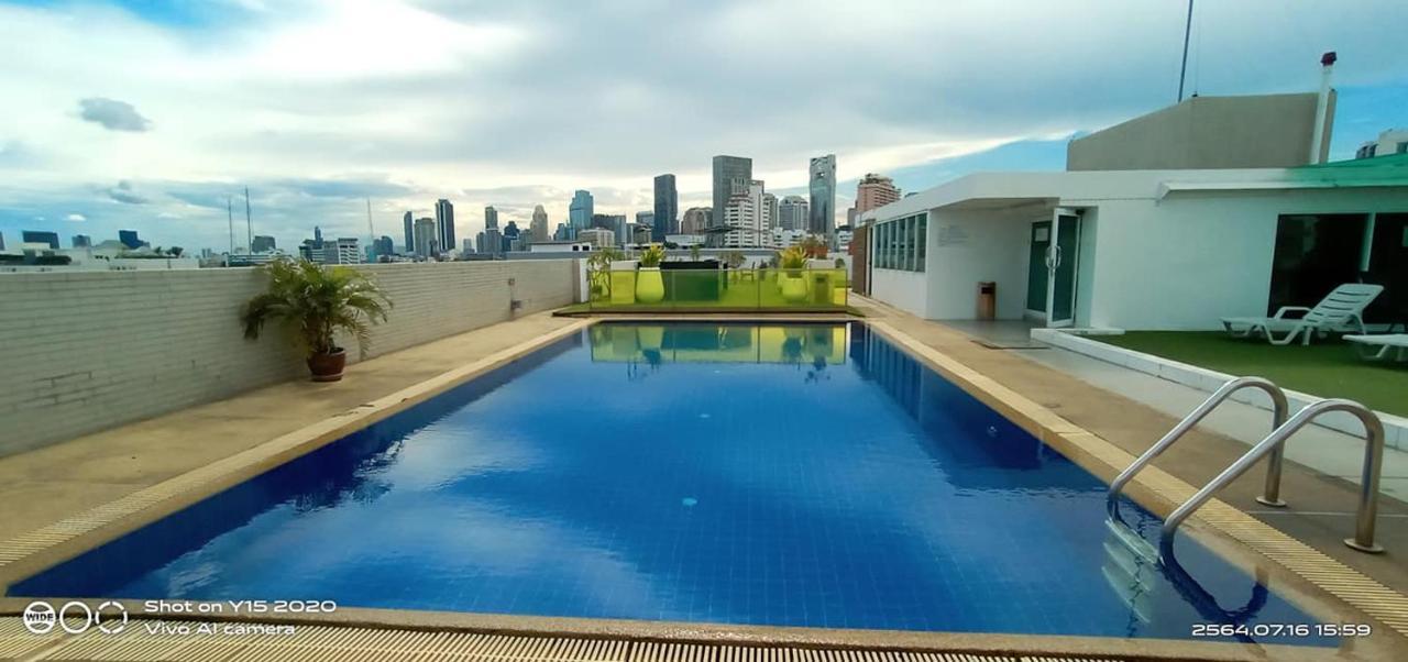 The Tivoli Hotel Bangkok Exteriör bild